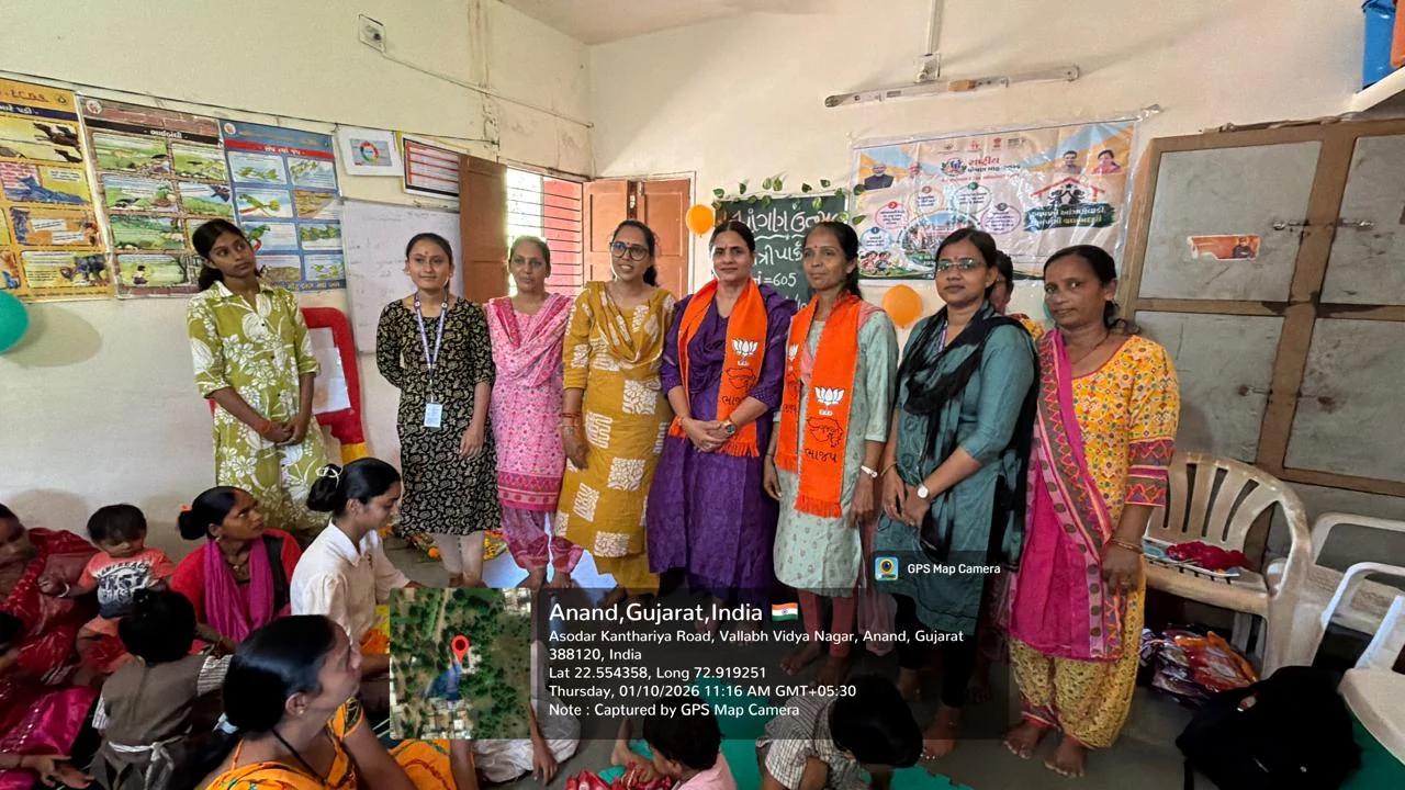 Women and children gathered at a community nutrition-related event